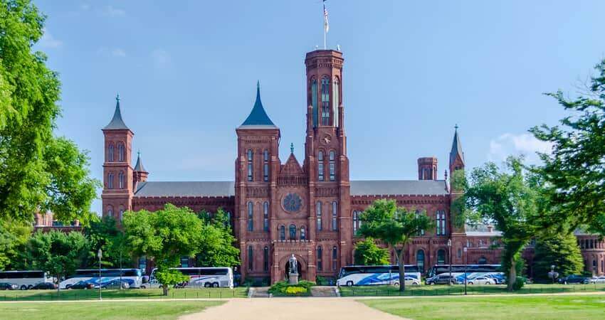 Smithsonian Museums (Washington, D.C.)